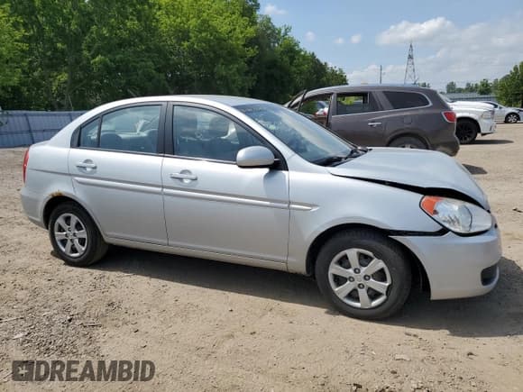 ✅ 2010 Hyundai Accent GL • VIN: KMHCN4BC4AU460068 • Лот: 60900915. Опубликован ранее на Copart с пробегом 242 708 миль. Бесплатный доступ к архиву аукционных продаж из США и подробный отчёт об истории автомобиля на DreamBid. Изображение 4.