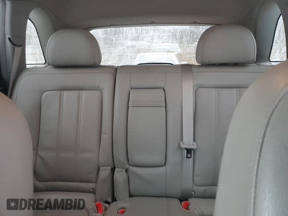 2008 Saturn VUE XR z VIN 3GSCL53738S517506, wystawiony jako Copart lot #87043304 z przebiegiem 129 458 mil mil oraz Czysty tytuł • Clean title. Historia ofert i sprzedaży dostępna na DreamBid. Obrazek 10.