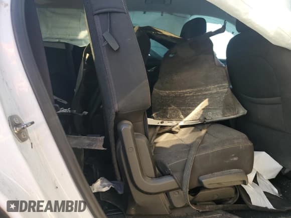 ✅ 2021 Chevrolet Traverse LS • VIN: 1GNERFKW1MJ175851 • Lot: 89685725. Wystawiony na Copart z przebiegiem 83 124 mil. Bezpłatny archiwum sprzedaży aukcyjnych z USA i szczegółowy raport historii pojazdu na DreamBid. Zdjęcie 11.