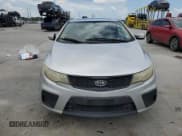 ✅ 2013 Kia Forte EX • VIN: KNAFU6A25D5654709 • Lot: 63754965. Wystawiony na Copart z przebiegiem 156 215 mil. Bezpłatny archiwum sprzedaży aukcyjnych z USA i szczegółowy raport historii pojazdu na DreamBid. Zdjęcie 5.