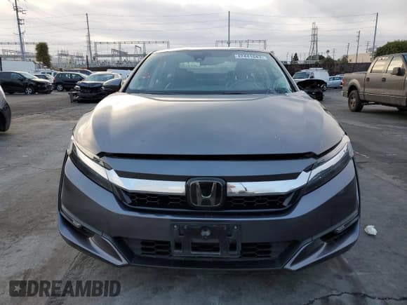 ✅ 2018 Honda Clarity • VIN: JHMZC5F18JC021690 • Lot: 42441643. Listed on Copart with 55,492 mi. Free auction sales archive from the USA and detailed vehicle history report at DreamBid. Image 5.