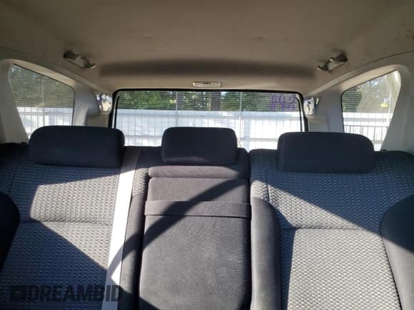 ✅ 2006 Toyota 4Runner SR5 • VIN: JTEZU14R168057548 • Лот: 87063635. Опубликован ранее на Copart с пробегом 319 091 миль. Бесплатный доступ к архиву аукционных продаж из США и подробный отчёт об истории автомобиля на DreamBid. Изображение 10.