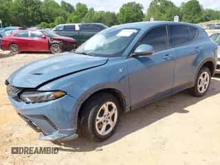 2024 Dodge Hornet GT z VIN ZACNDFAN0R3A43078, wystawiony jako IAAI lot #42457555 z przebiegiem 19 147 mil mil oraz . Historia ofert i sprzedaży dostępna na DreamBid. Obrazek 2.