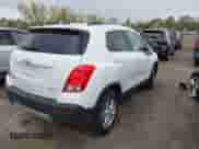 2016 Chevrolet Trax LT z VIN 3GNCJLSB2GL253948, wystawiony jako IAAI lot #43400648 z przebiegiem 96 608 mil mil oraz . Historia ofert i sprzedaży dostępna na DreamBid. Obrazek 4.