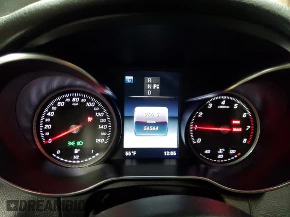 ✅ 2017 Mercedes-Benz C 300 • VIN: 55SWF4KB4HU213950 • Lot: 90358285. Wystawiony na Copart z przebiegiem 56 564 mil. Bezpłatny archiwum sprzedaży aukcyjnych z USA i szczegółowy raport historii pojazdu na DreamBid. Zdjęcie 9.