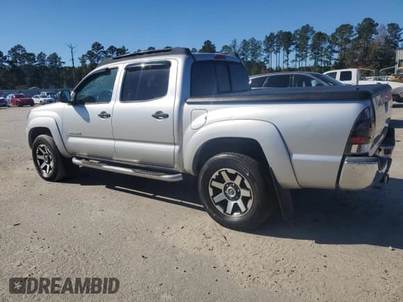 ✅ 2005 Toyota Tacoma PreRunner • VIN: 3TMJU62N65M001761 • Лот: 92273805. Опубликован ранее на Copart с пробегом 201 903 миль. Бесплатный доступ к архиву аукционных продаж из США и подробный отчёт об истории автомобиля на DreamBid. Изображение 2.