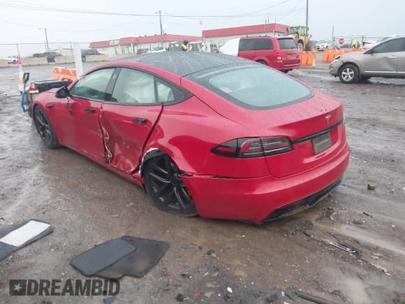✅ 2022 Tesla Model S • VIN: 5YJSA1E59NF494027 • Lot: 43771494. Wystawiony na IAAI z przebiegiem 24 580 mil. Bezpłatny archiwum sprzedaży aukcyjnych z USA i szczegółowy raport historii pojazdu na DreamBid. Zdjęcie 3.