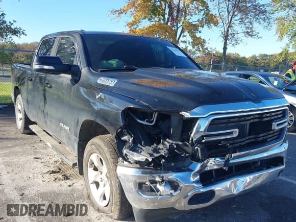 ✅ 2021 Ram 1500 Big Horn • VIN: 1C6SRFFT0MN663748 • Lot: 43448279. Wystawiony na IAAI z przebiegiem 86 456 mil. Bezpłatny archiwum sprzedaży aukcyjnych z USA i szczegółowy raport historii pojazdu na DreamBid. Zdjęcie 1.