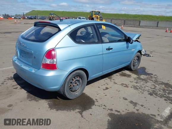 ✅ 2008 Hyundai Accent GS • VIN: KMHCM36C58U060618 • Лот: 41808287. Опубликован ранее на IAAI с пробегом 200 644 миль. Бесплатный доступ к архиву аукционных продаж из США и подробный отчёт об истории автомобиля на DreamBid. Изображение 4.