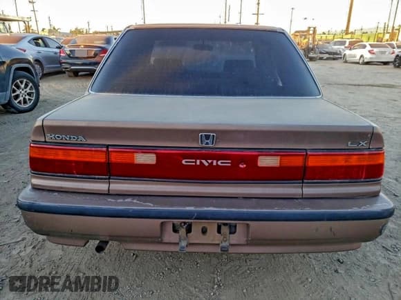 ✅ 1990 Honda Civic • VIN: 1HGED3650LA073402 • Lot: 97057165. Listed on Copart with 50,476 mi. Free auction sales archive from the USA and detailed vehicle history report at DreamBid. Image 6.