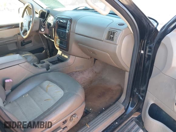 ✅ 2003 Ford Explorer Eddie Bauer • VIN: 1FMDU74W63UC10415 • Lot: 43548807. Listed on IAAI with 198,830 mi. Free auction sales archive from the USA and detailed vehicle history report at DreamBid. Image 5.