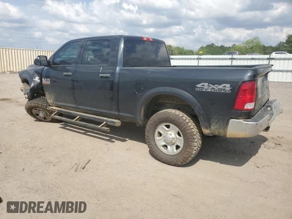 ✅ 2018 Ram 2500 Tradesman • VIN: 3C6UR5CL0JG183768 • Lot: 54212235. Wystawiony na Copart z przebiegiem 164 336 mil. Bezpłatny archiwum sprzedaży aukcyjnych z USA i szczegółowy raport historii pojazdu na DreamBid. Zdjęcie 2.