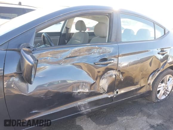 ✅ 2020 Hyundai Elantra SEL • VIN: 5NPD84LF3LH630894 • Lot: 43662912. Listed on IAAI with 92,352 mi. Free auction sales archive from the USA and detailed vehicle history report at DreamBid. Image 6.