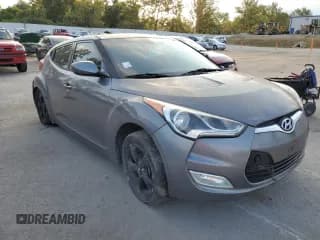 ✅ 2013 Hyundai Veloster w/Gray Int • VIN: KMHTC6AD9DU160820 • Lot: 70059004. Wystawiony na Copart z przebiegiem Nie podano. Bezpłatny archiwum sprzedaży aukcyjnych z USA i szczegółowy raport historii pojazdu na DreamBid. Zdjęcie 4.