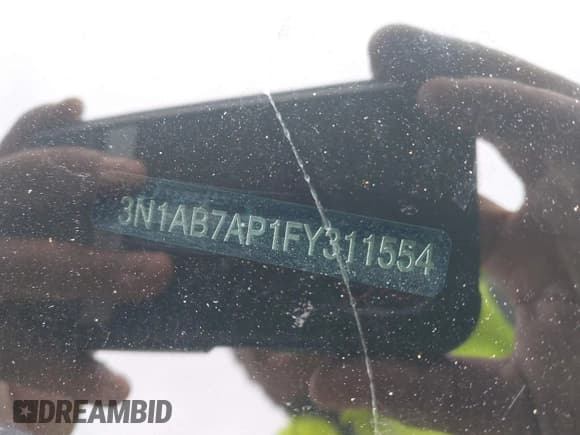 ✅ 2015 Nissan Sentra SR • VIN: 3N1AB7AP1FY311554 • Лот: 43405957. Опубликован ранее на IAAI с пробегом 135 251 миль. Бесплатный доступ к архиву аукционных продаж из США и подробный отчёт об истории автомобиля на DreamBid. Изображение 9.