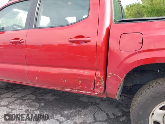 ✅ 2017 Toyota Tacoma SR5 • VIN: 3TMCZ5AN3HM059045 • Lot: 42331170. Wystawiony na IAAI z przebiegiem 269 836 mil. Bezpłatny archiwum sprzedaży aukcyjnych z USA i szczegółowy raport historii pojazdu na DreamBid. Zdjęcie 6.