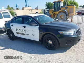 ✅ 2015 Ford Police Interceptor • VIN: 1FAHP2MK6FG204023 • Lot: 42957247. Wystawiony na IAAI z przebiegiem 59 994 mil. Bezpłatny archiwum sprzedaży aukcyjnych z USA i szczegółowy raport historii pojazdu na DreamBid. Zdjęcie 1.