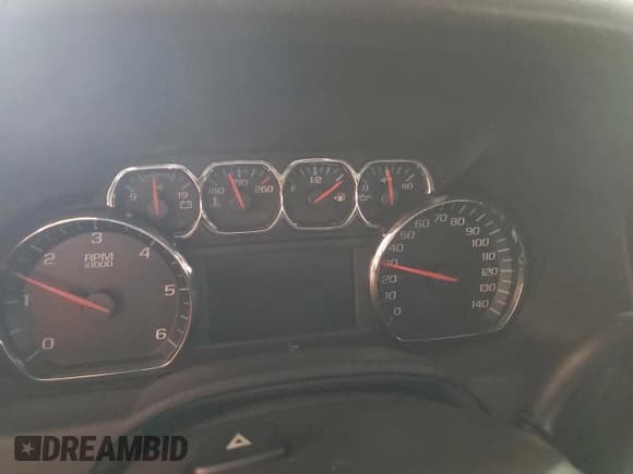 ✅ 2015 Chevrolet Suburban LTZ • VIN: 1GNSKKKC6FR606601 • Lot: 59994064. Wystawiony na Copart z przebiegiem Nie podano. Bezpłatny archiwum sprzedaży aukcyjnych z USA i szczegółowy raport historii pojazdu na DreamBid. Zdjęcie 9.