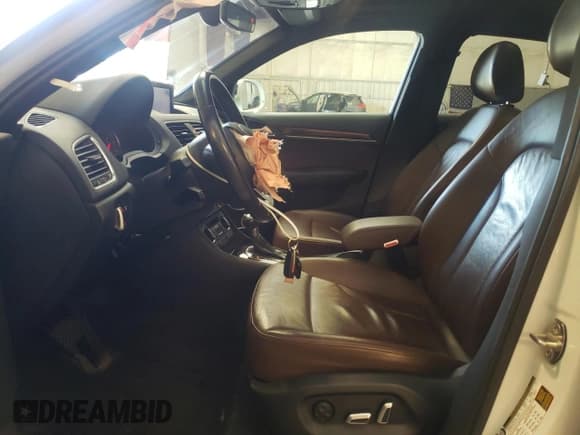 ✅ 2017 Audi Q3 Prestige • VIN: WA1GCCFS8HR000975 • Lot: 64032185. Listed on Copart with 80,928 mi. Free auction sales archive from the USA and detailed vehicle history report at DreamBid. Image 7.