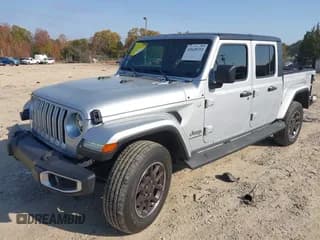 ✅ 2022 Jeep Gladiator Overland • VIN: 1C6HJTFG7NL170018 • Лот: 43628214. Опубликован ранее на IAAI с пробегом 34 949 миль. Бесплатный доступ к архиву аукционных продаж из США и подробный отчёт об истории автомобиля на DreamBid. Изображение 2.