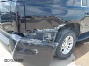 ✅ 2020 Chevrolet Suburban LT • VIN: 1GNSCHKC3LR140055 • Lot: 42733528. Wystawiony na IAAI z przebiegiem 129 872 mil. Bezpłatny archiwum sprzedaży aukcyjnych z USA i szczegółowy raport historii pojazdu na DreamBid. Zdjęcie 20.