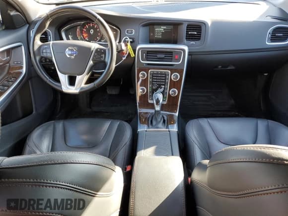 ✅ 2015 Volvo V60 T5 • VIN: YV4612HKXF1000564 • Лот: 87921805. Опубликован ранее на Copart с пробегом 66 719 миль. Бесплатный доступ к архиву аукционных продаж из США и подробный отчёт об истории автомобиля на DreamBid. Изображение 8.