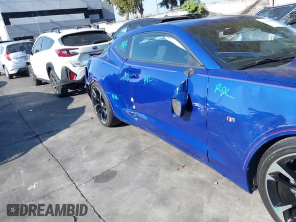 ✅ 2020 Chevrolet Camaro 1LT • VIN: 1G1FB1RS1L0108333 • Lot: 42293943. Listed on IAAI with 29,946 mi. Free auction sales archive from the USA and detailed vehicle history report at DreamBid. Image 13.