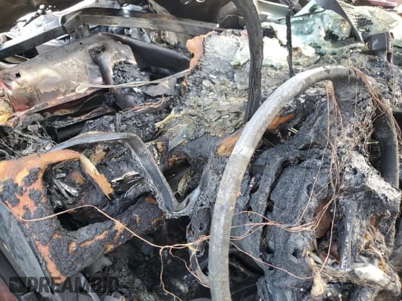 ✅ 2017 Dodge Charger Daytona 340 • VIN: 2C3CDXCTXHH576108 • Lot: 81154415. Wystawiony na Copart z przebiegiem Nie podano. Bezpłatny archiwum sprzedaży aukcyjnych z USA i szczegółowy raport historii pojazdu na DreamBid. Zdjęcie 9.