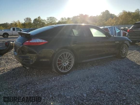 ✅ 2011 Porsche Panamera • VIN: WP0AA2A70BL013759 • Lot: 86196785. Wystawiony na Copart z przebiegiem 108 022 mil. Bezpłatny archiwum sprzedaży aukcyjnych z USA i szczegółowy raport historii pojazdu na DreamBid. Zdjęcie 3.