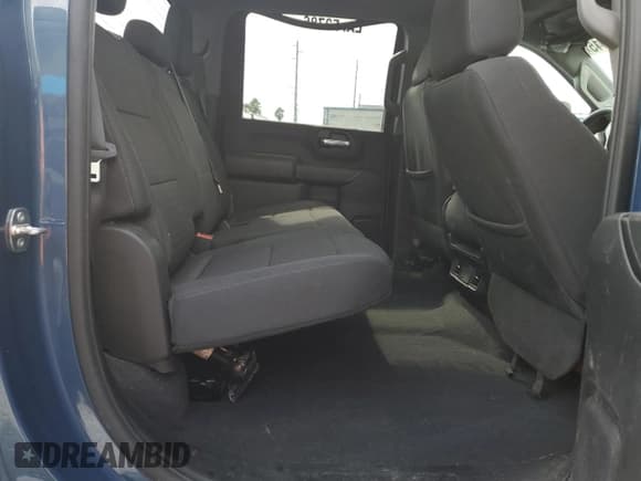 ✅ 2024 Chevrolet Silverado 2500HD Custom • VIN: 1GC4YME7XRF315468 • Лот: 81867015. Опубликован ранее на Copart с пробегом 87 233 миль. Бесплатный доступ к архиву аукционных продаж из США и подробный отчёт об истории автомобиля на DreamBid. Изображение 10.