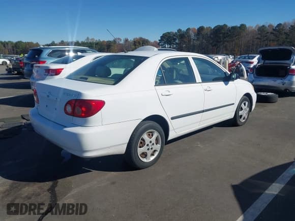 ✅ 2006 Toyota Corolla CE • VIN: 1NXBR32E26Z756094 • Lot: 43651898. Listed on IAAI with 231,326 mi. Free auction sales archive from the USA and detailed vehicle history report at DreamBid. Image 4.