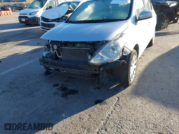 ✅ 2018 Nissan Versa SV • VIN: 3N1CN7AP5JK438187 • Lot: 43516426. Listed on IAAI with Not provided. Free auction sales archive from the USA and detailed vehicle history report at DreamBid. Image 6.