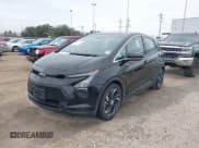 ✅ 2023 Chevrolet Bolt EV 2LT • VIN: 1G1FX6S02P4143467 • Lot: 41607322. Wystawiony na IAAI z przebiegiem 95 398 mil. Bezpłatny archiwum sprzedaży aukcyjnych z USA i szczegółowy raport historii pojazdu na DreamBid. Zdjęcie 2.
