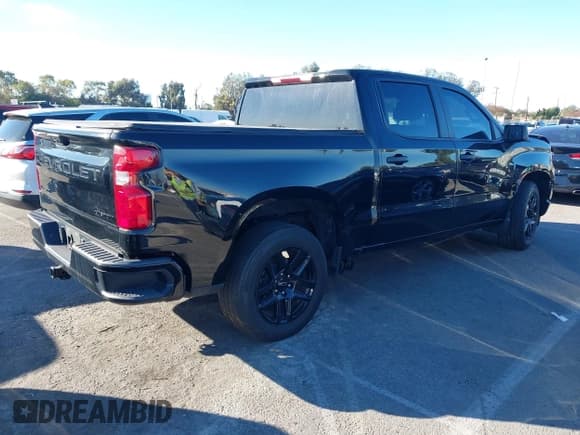 ✅ 2023 Chevrolet Silverado 1500 Custom • VIN: 3GCPABEK5PG262216 • Lot: 43852032. Wystawiony na IAAI z przebiegiem 34 397 mil. Bezpłatny archiwum sprzedaży aukcyjnych z USA i szczegółowy raport historii pojazdu na DreamBid. Zdjęcie 4.