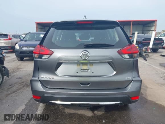 ✅ 2020 Nissan Rogue SV • VIN: JN8AT2MVXLW143119 • Lot: 43270378. Listed on IAAI with 87,881 mi. Free auction sales archive from the USA and detailed vehicle history report at DreamBid. Image 16.