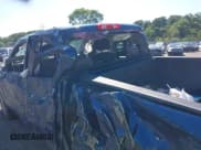 ✅ 2019 Chevrolet Silverado 1500 LT • VIN: 2GCVKPECXK1175049 • Lot: 42763309. Wystawiony na IAAI z przebiegiem 138 069 mil. Bezpłatny archiwum sprzedaży aukcyjnych z USA i szczegółowy raport historii pojazdu na DreamBid. Zdjęcie 19.