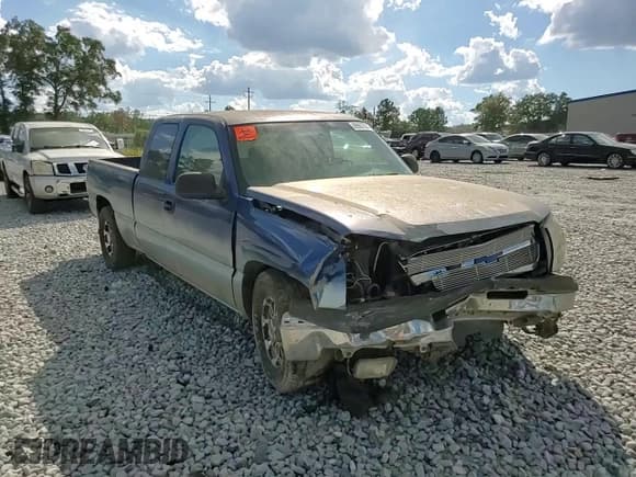 ✅ 2003 Chevrolet Silverado 1500 LS • VIN: 2GCEC19V331126248 • Lot: 69957924. Wystawiony na Copart z przebiegiem 149 103 mil. Bezpłatny archiwum sprzedaży aukcyjnych z USA i szczegółowy raport historii pojazdu na DreamBid. Zdjęcie 11.
