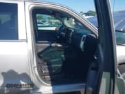 ✅ 2014 GMC Sierra 1500 SLE • VIN: 3GTP1UEC8EG512386 • Lot: 43127244. Wystawiony na IAAI z przebiegiem 239 158 mil. Bezpłatny archiwum sprzedaży aukcyjnych z USA i szczegółowy raport historii pojazdu na DreamBid. Zdjęcie 5.