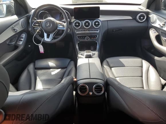 ✅ 2019 Mercedes-Benz C 300 • VIN: 55SWF8DB9KU283231 • Lot: 82495745. Listed on Copart with 34,651 mi. Free auction sales archive from the USA and detailed vehicle history report at DreamBid. Image 8.