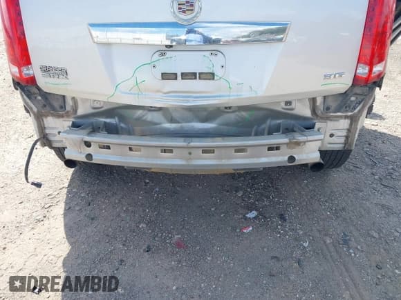 ✅ 2013 Cadillac SRX Performance Collection • VIN: 3GYFNDE30DS513053 • Lot: 43530295. Listed on IAAI with 124,178 mi. Free auction sales archive from the USA and detailed vehicle history report at DreamBid. Image 6.