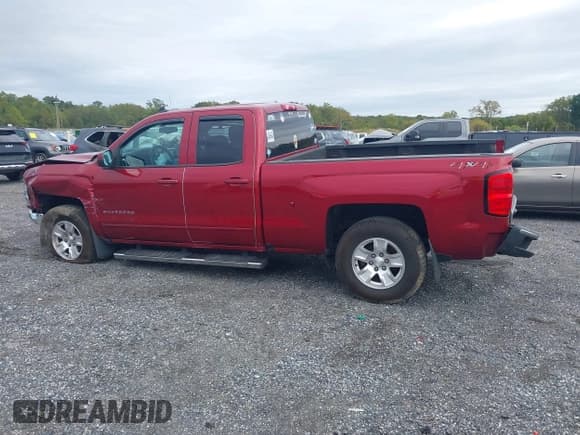 ✅ 2018 Chevrolet Silverado 1500 LT • VIN: 1GCVKREC4JZ302234 • Lot: 43400403. Listed on IAAI with 82,216 mi. Free auction sales archive from the USA and detailed vehicle history report at DreamBid. Image 14.