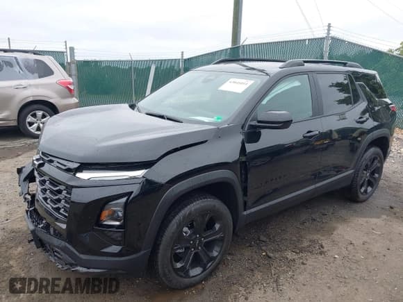 ✅ 2026 Chevrolet Equinox FWD LT • VIN: 3GNAXHEG5TL107709 • Lot: 43041011. Wystawiony na IAAI z przebiegiem 1 987 mil. Bezpłatny archiwum sprzedaży aukcyjnych z USA i szczegółowy raport historii pojazdu na DreamBid. Zdjęcie 17.