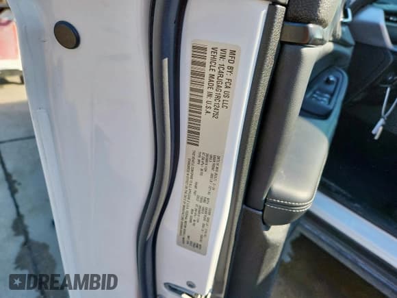 ✅ 2024 Jeep Grand Cherokee Laredo X • VIN: 1C4RJGAG1RC124752 • Lot: 85354395. Wystawiony na Copart z przebiegiem 33 435 mil. Bezpłatny archiwum sprzedaży aukcyjnych z USA i szczegółowy raport historii pojazdu na DreamBid. Zdjęcie 13.