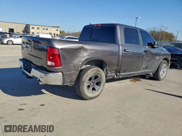 ✅ 2015 Ram 1500 Big Horn • VIN: 1C6RR6LT7FS582155 • Лот: 93063465. Опубликован ранее на Copart с пробегом 118 081 миль. Бесплатный доступ к архиву аукционных продаж из США и подробный отчёт об истории автомобиля на DreamBid. Изображение 3.