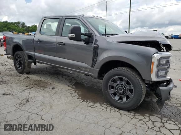 ✅ 2023 Ford F-250 XL • VIN: 1FT8W2BT9PED14487 • Lot: 56484535. Wystawiony na Copart z przebiegiem Nie podano. Bezpłatny archiwum sprzedaży aukcyjnych z USA i szczegółowy raport historii pojazdu na DreamBid. Zdjęcie 4.