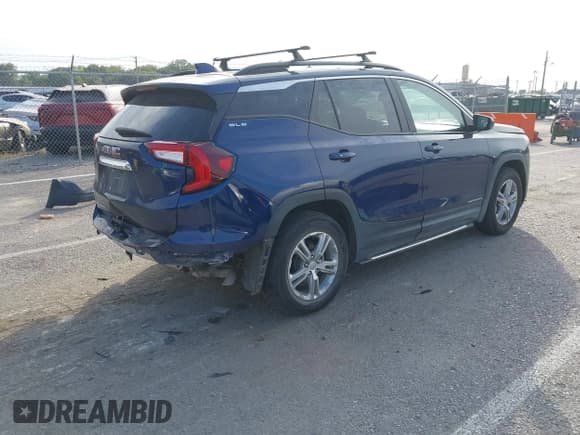 ✅ 2022 GMC Terrain SLE • VIN: 3GKALMEV8NL262340 • Lot: 43445607. Wystawiony na IAAI z przebiegiem 54 714 mil. Bezpłatny archiwum sprzedaży aukcyjnych z USA i szczegółowy raport historii pojazdu na DreamBid. Zdjęcie 4.