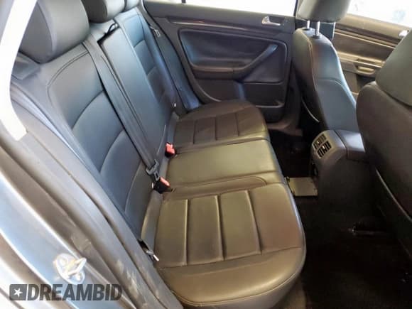 ✅ 2013 Volkswagen Jetta TDI w/Sunroof & Nav • VIN: 3VWPL7AJ7DM604859 • Lot: 92709115. Listed on Copart with 189,007 mi. Free auction sales archive from the USA and detailed vehicle history report at DreamBid. Image 10.