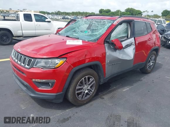 ✅ 2019 Jeep Compass Latitude • VIN: 3C4NJCBB8KT843811 • Lot: 42442207. Wystawiony na IAAI z przebiegiem 83 608 mil. Bezpłatny archiwum sprzedaży aukcyjnych z USA i szczegółowy raport historii pojazdu na DreamBid. Zdjęcie 18.