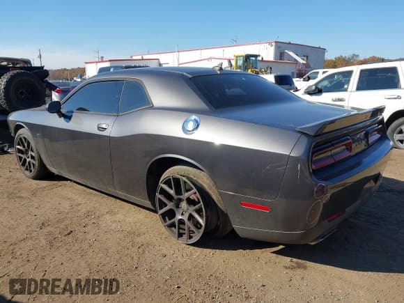 ✅ 2016 Dodge Challenger R/T Plus Shaker • VIN: 2C3CDZBT7GH331942 • Лот: 43543980. Опубликован ранее на IAAI с пробегом 94 649 миль. Бесплатный доступ к архиву аукционных продаж из США и подробный отчёт об истории автомобиля на DreamBid. Изображение 3.