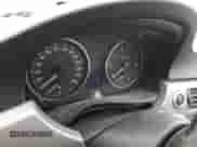 2006 BMW 3 Series z VIN WBAVB53556KW28652, wystawiony jako Copart lot #39053244 z przebiegiem Nie podano mil oraz Nie do naprawy • Non repairable. Historia ofert i sprzedaży dostępna na DreamBid. Obrazek 9.